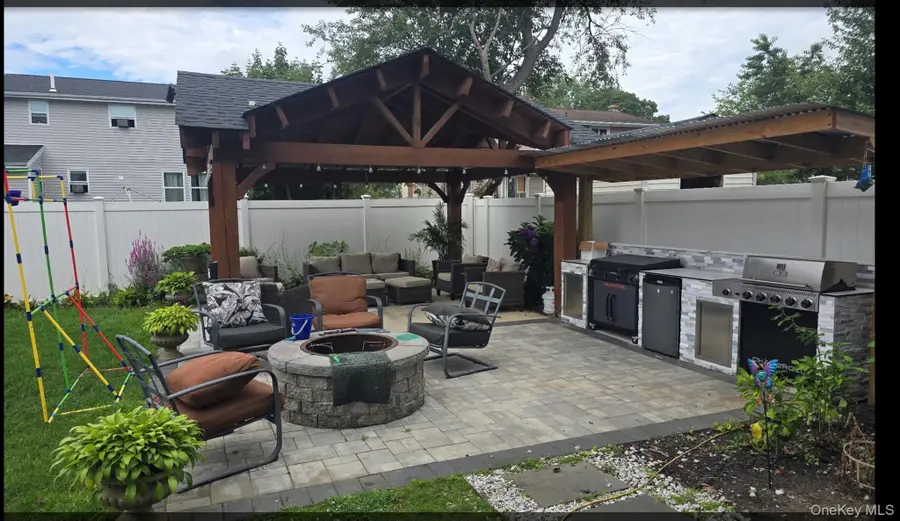 353 Barleau Street, Brentwood, NY 11717 - #2