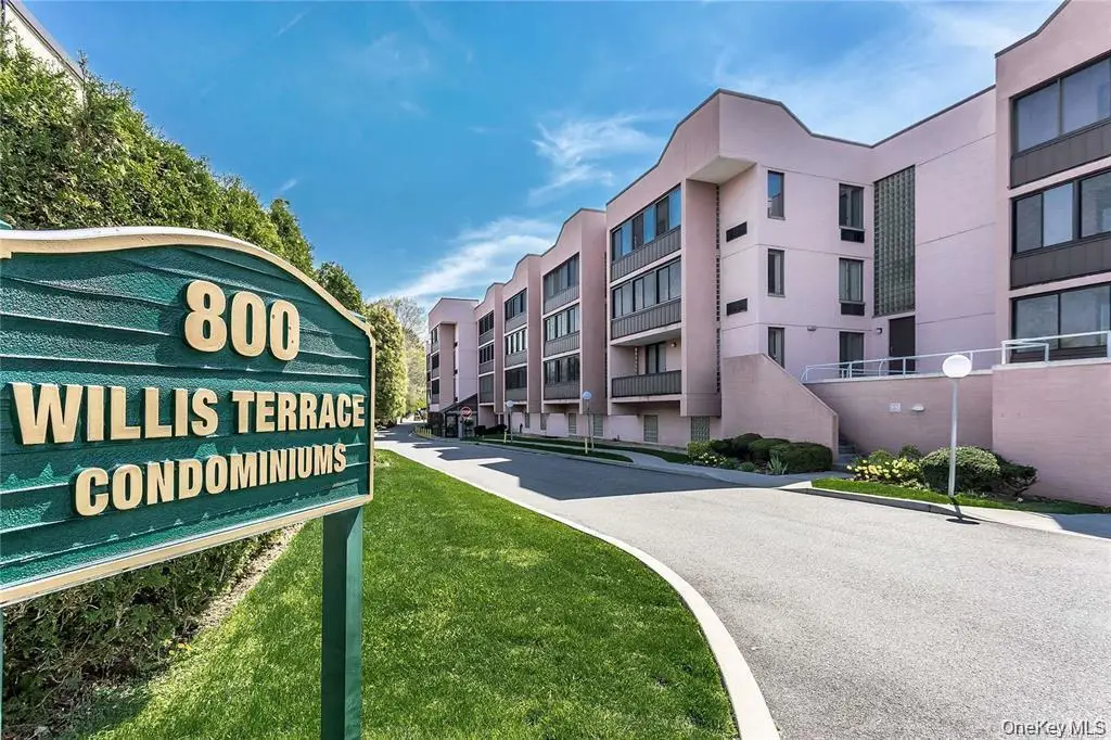 800 Willis Avenue #105, Albertson, NY 11507 - #1