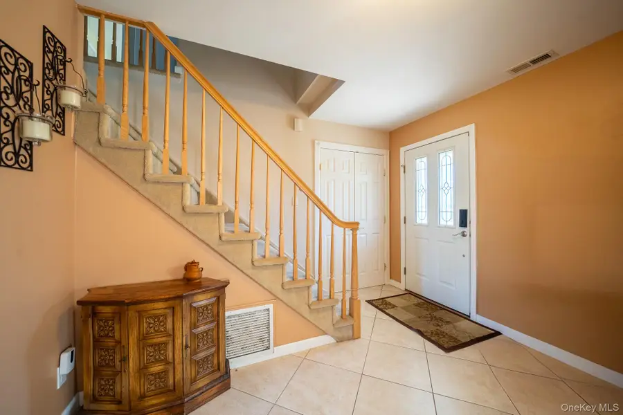 9 Michael Court, Centereach, NY 11720 - #3