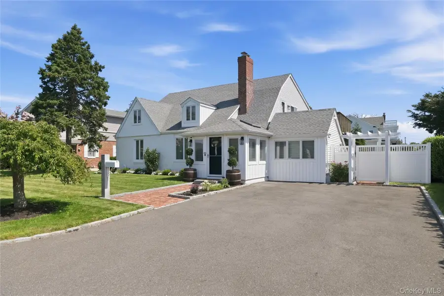 57 Girard Avenue, Bay Shore, NY 11706 - #3