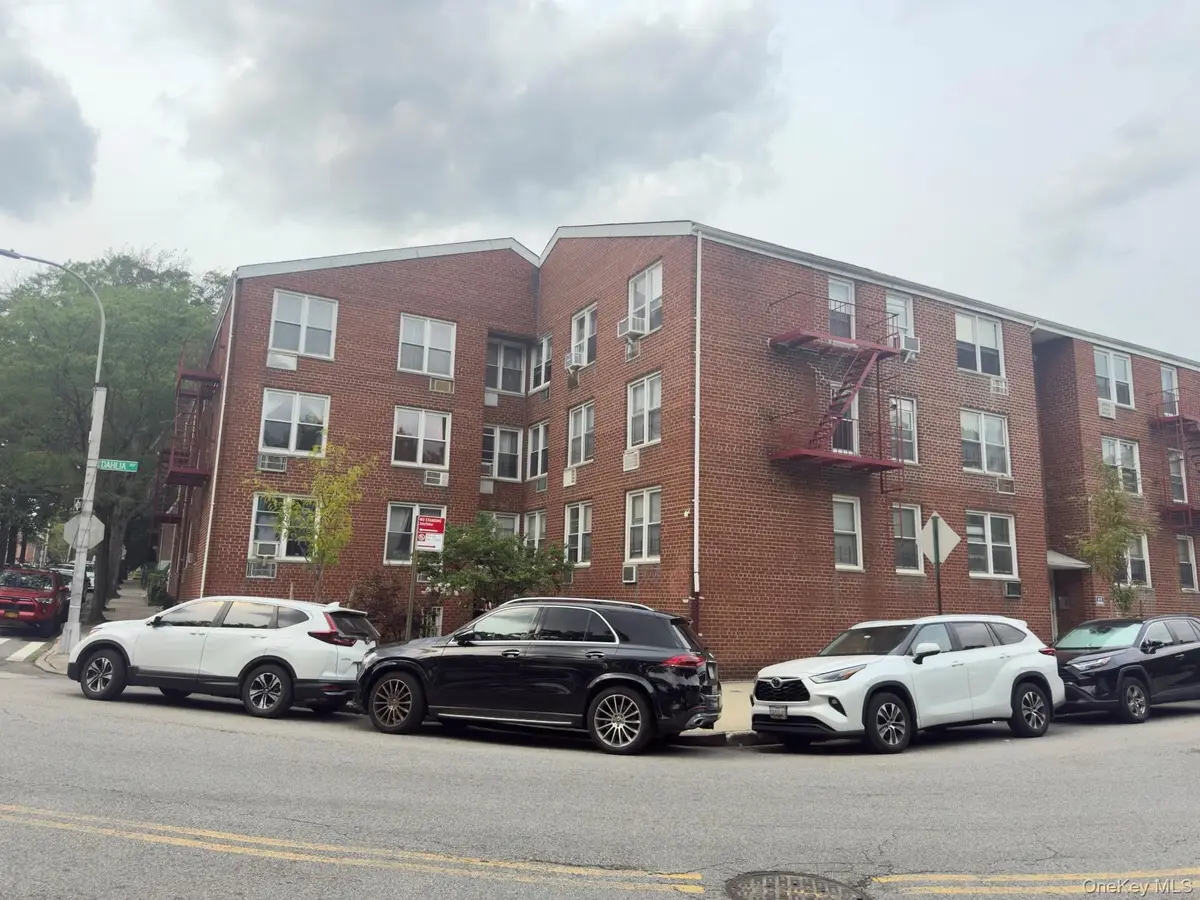 134-05 Dahlia Avenue #1Fl, Flushing, NY 11355 - #1
