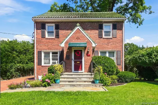 34 Keats Avenue, Hartsdale, NY 10530