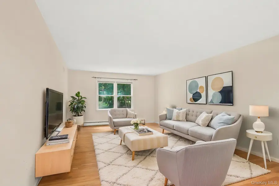 5 Hampton Place, Katonah, NY 10536 - #2
