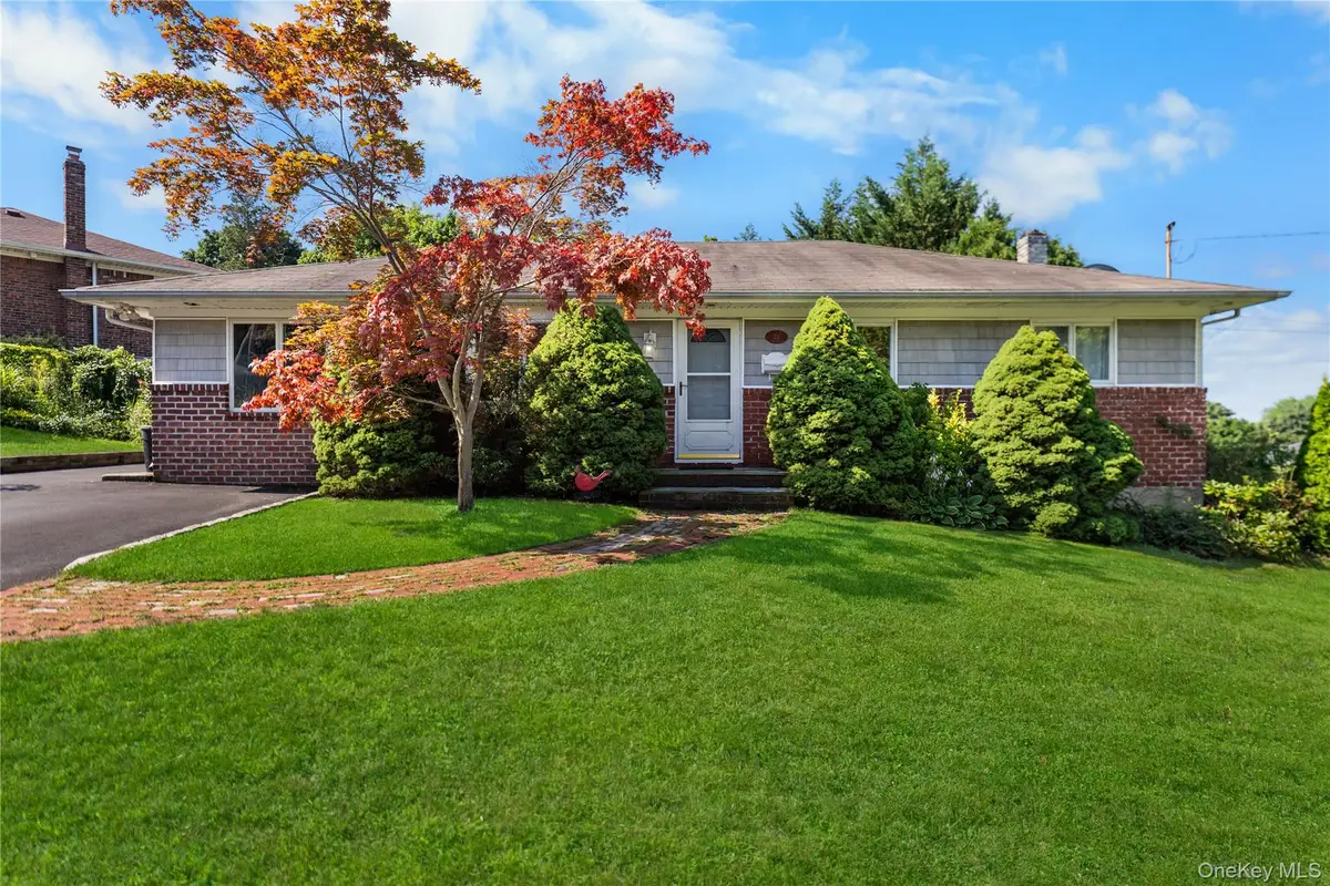 23 Charmian Street, Huntington Station, NY 11746 - #1