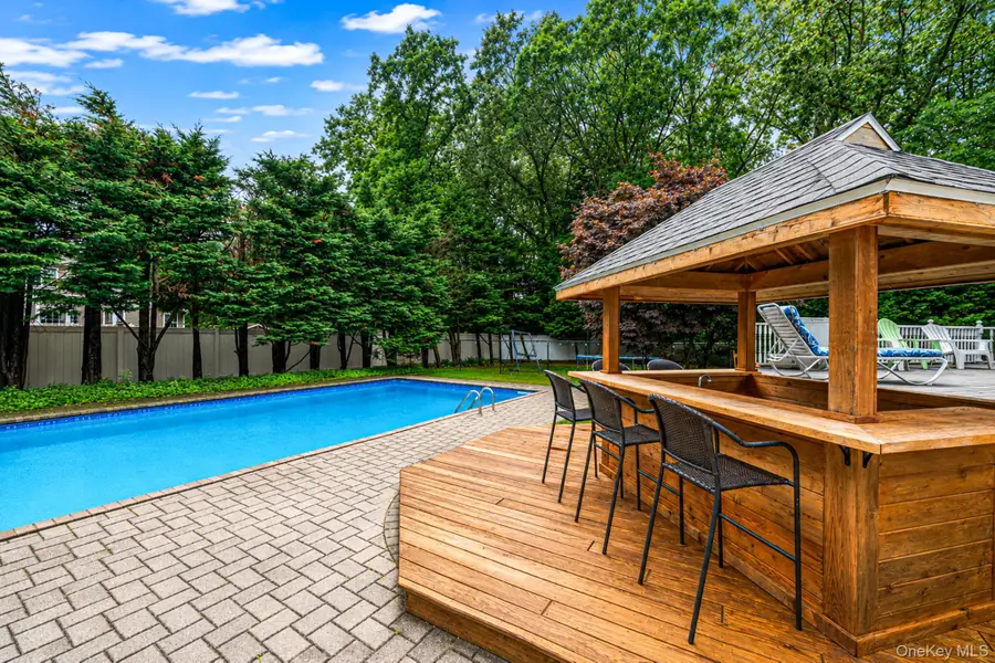 8 Old Orchard Court, Rocky Point, NY 11778 - #2