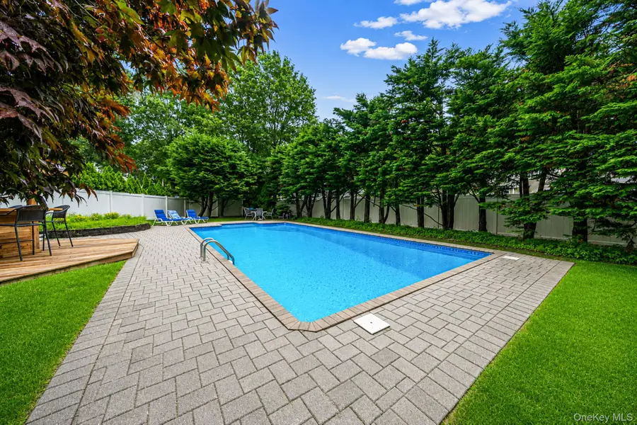 8 Old Orchard Court, Rocky Point, NY 11778 - #3