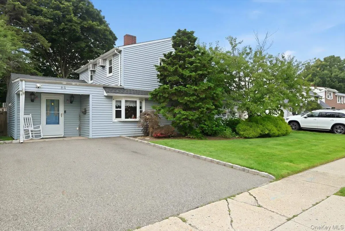 64 Bridle Lane, Hicksville, NY 11801 - #1