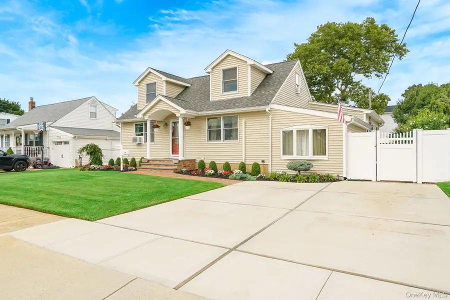 16 Kensington Avenue, Massapequa, NY 11758 - #2