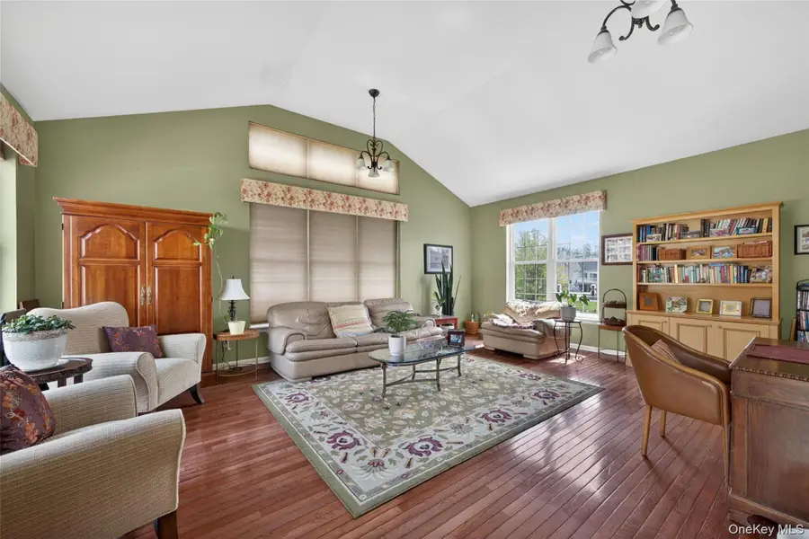 17 Oldwyck Crescent, Highland Mills, NY 10930 - #3