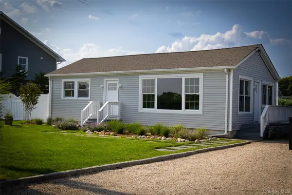 7 Laura Lee Drive, Center Moriches, NY 11934