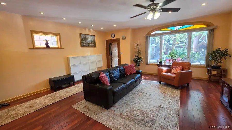 63-28 82nd Place, Middle Village, NY 11379 - #3