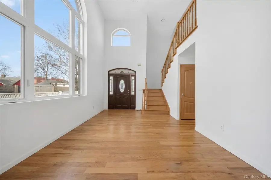 245-71 61st Avenue, Little Neck, NY 11362 - #3
