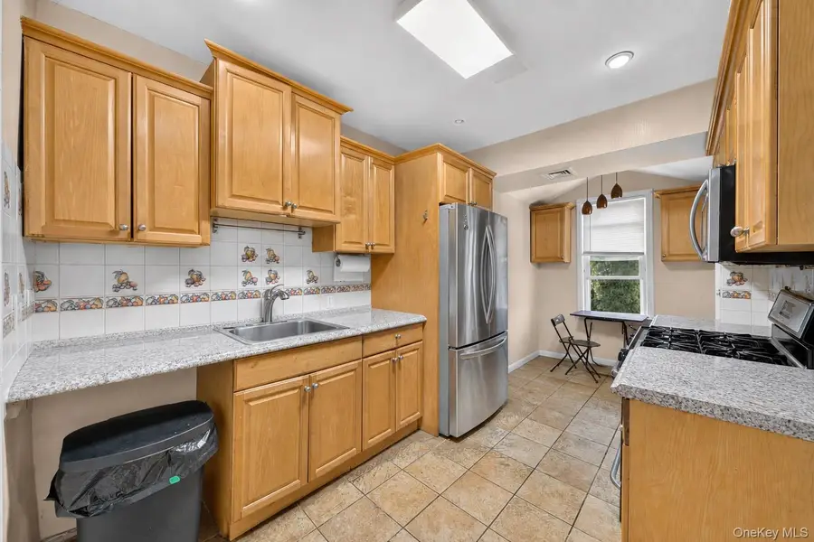 7630 Park Lane S, Woodhaven, NY 11421 - #2