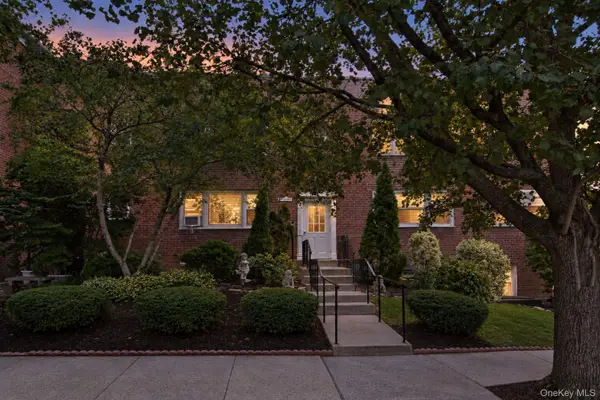 17 Leewood Circle #4R, Eastchester, NY 10709