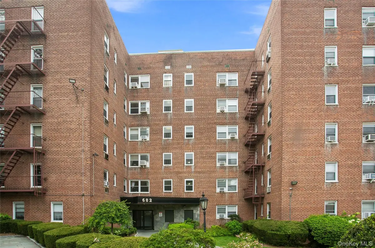 682 Tuckahoe Road #2B, Yonkers, NY 10710 - #1