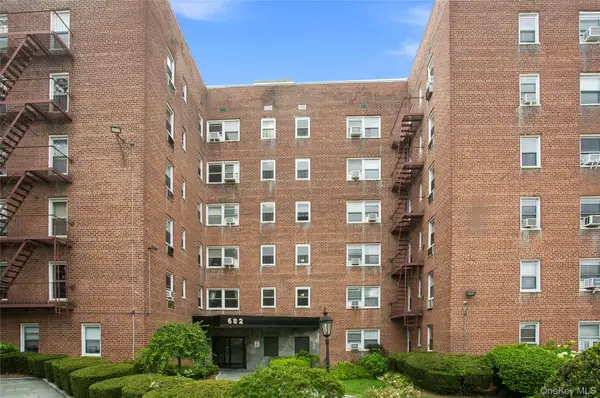 682 Tuckahoe Road #2B, Yonkers, NY 10710