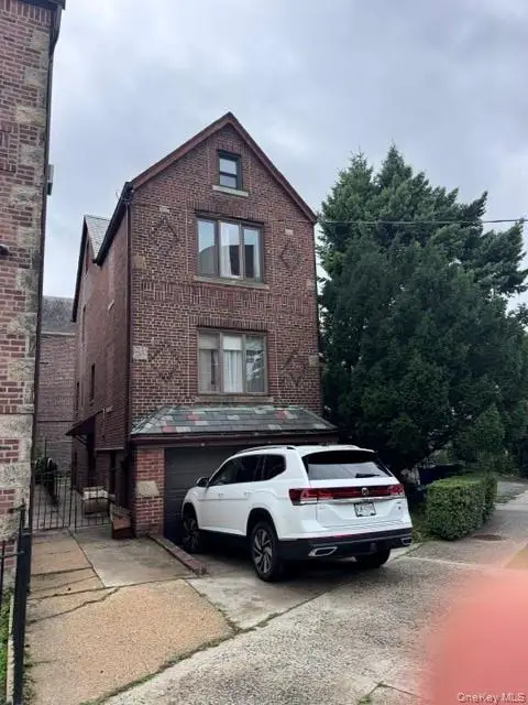 1038 Esplanade Avenue, Bronx, NY 10461 - #1