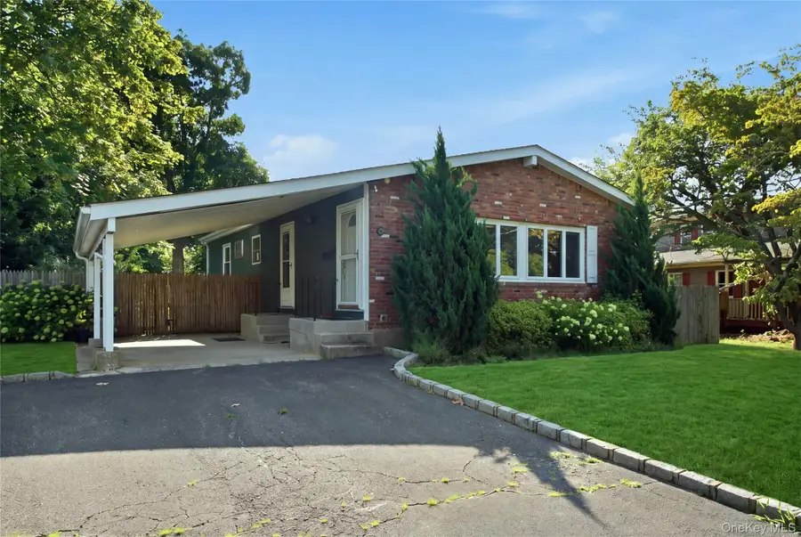 29 Penn Drive, Smithtown, NY 11787 - #2