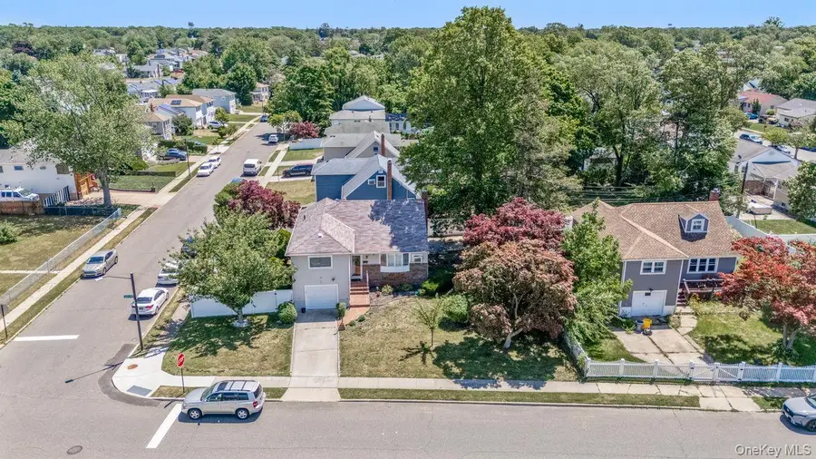 15 Ford Drive W, Massapequa, NY 11758 - #3