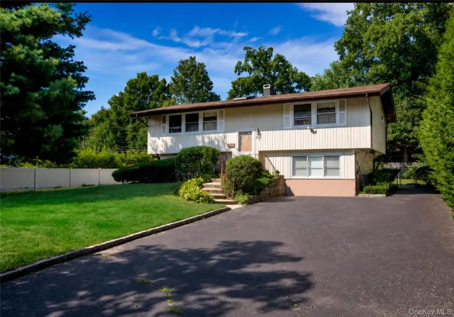 24 Deepdale Drive, Commack, NY 11725 - #3