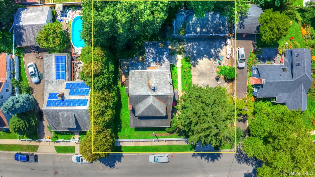 81 Notre Dame Avenue, Hicksville, NY 11801 - #1