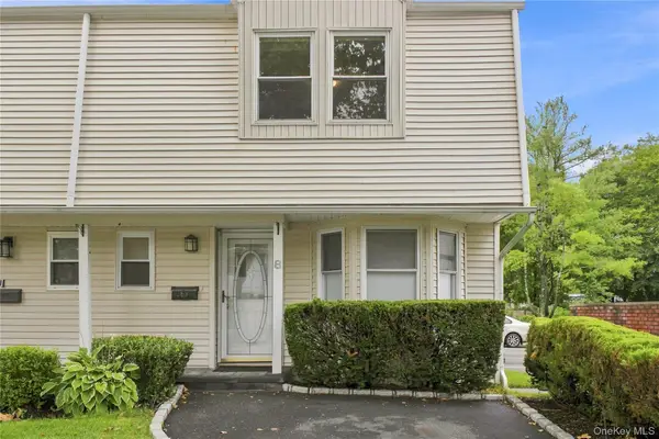 8 Manors Drive, Jericho, NY 11753