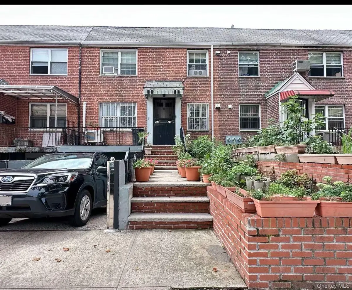6726 Utopia Parkway, Fresh Meadows, NY 11365 - #1