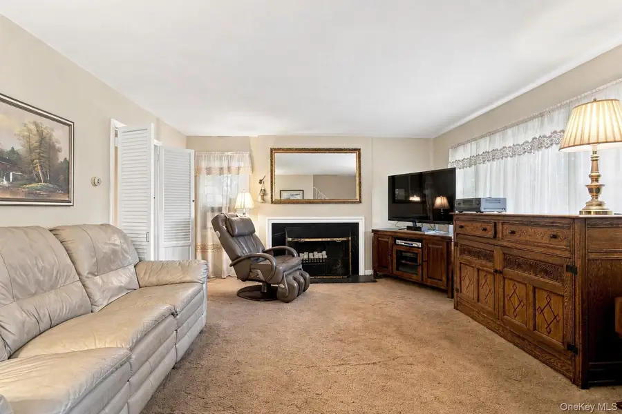 26 Reynolds Place, Scarsdale, NY 10583 - #3