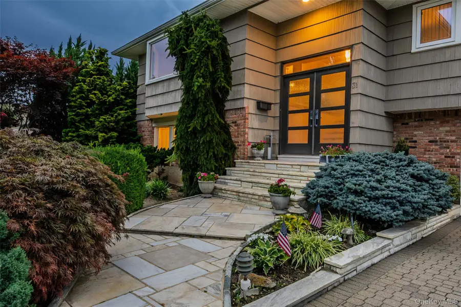 31 Lake Court, Massapequa, NY 11758 - #2