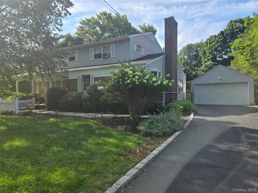 4 Crinkle Court, Northport, NY 11768 - #2