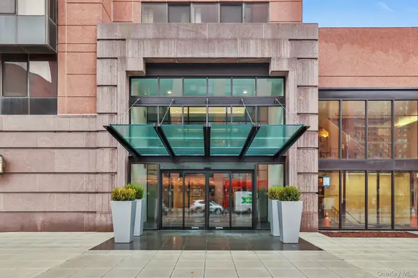 4 Martine Avenue #711, White Plains, NY 10606
