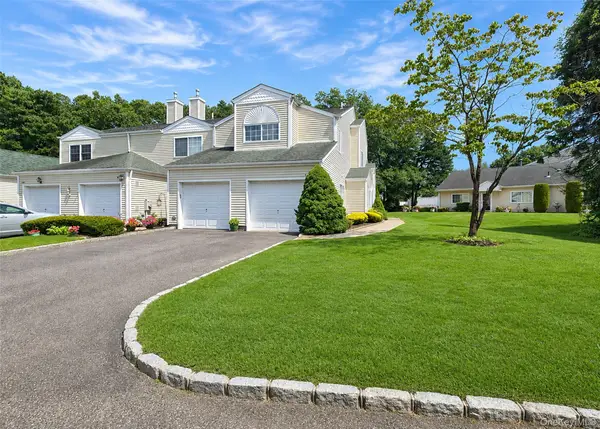 333 Prairie Court, Manorville, NY 11949