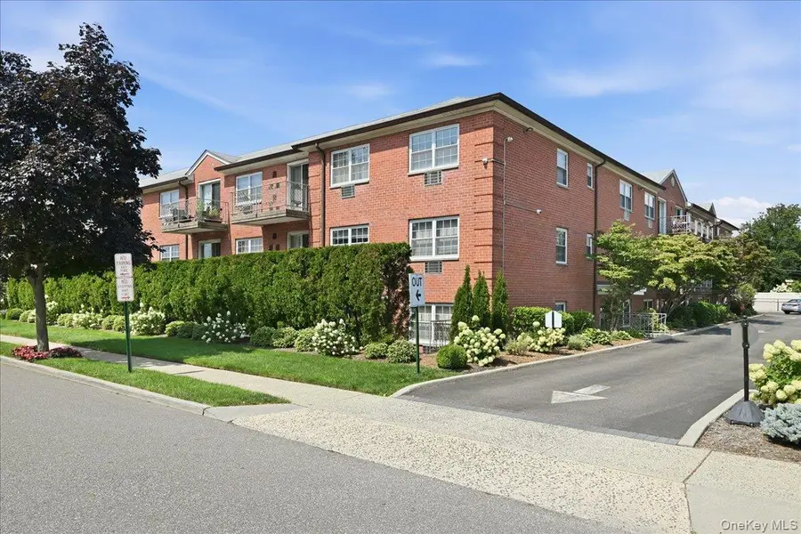 250 N Village Avenue #B2, Rockville Centre, NY 11570 - #2