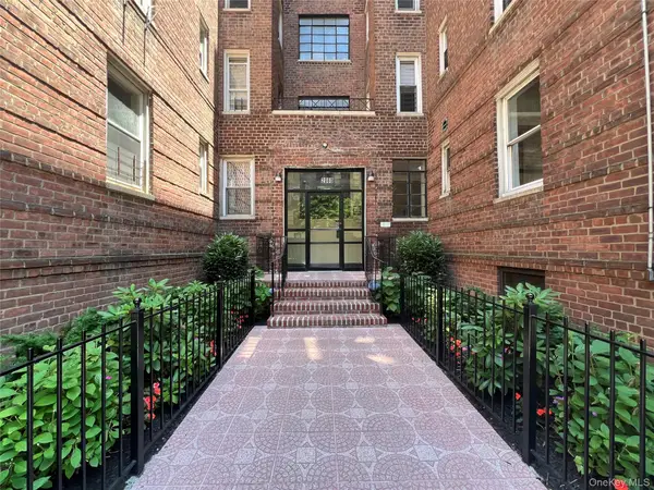 2080 Barnes Avenue #5B, Bronx, NY 10462