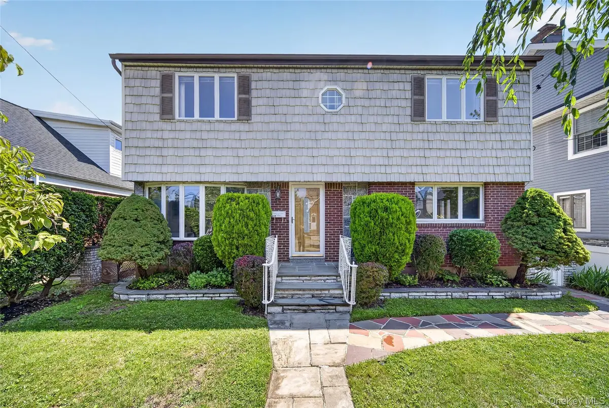 612 Marcellus Road, Williston Park, NY 11596 - #1