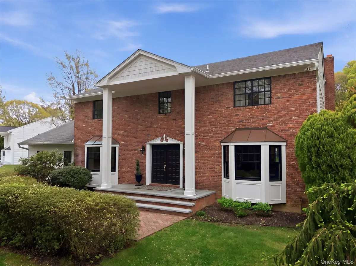 21 Sleepy Lane, Melville, NY 11747 - #1