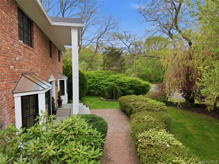 21 Sleepy Lane, Melville, NY 11747 - #2