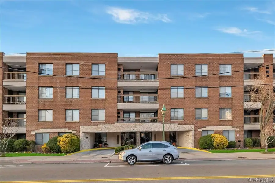 376 Central Avenue #2N, Lawrence, NY 11559 - #2