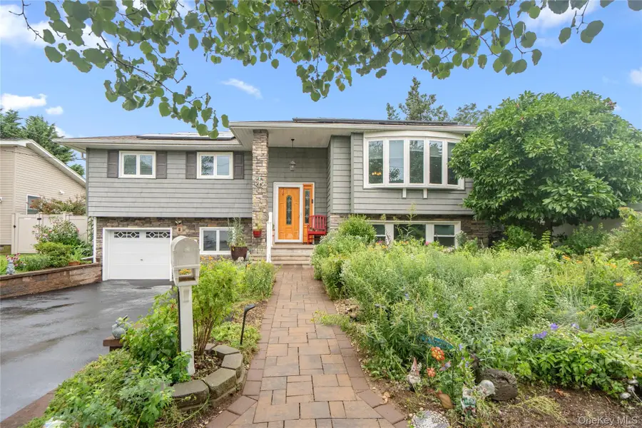 2440 Wallen Lane, Bellmore, NY 11710 - #3
