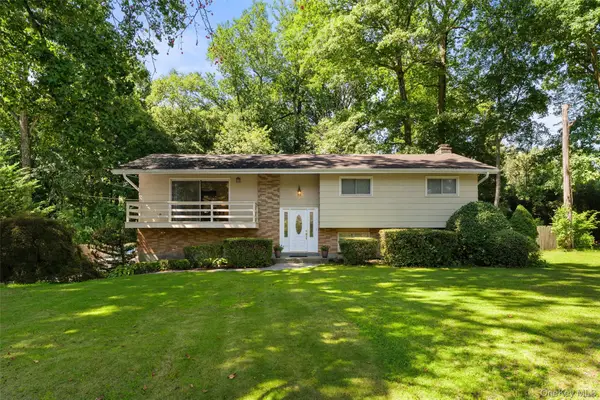 182 Geymer Drive, Mahopac, NY 10541