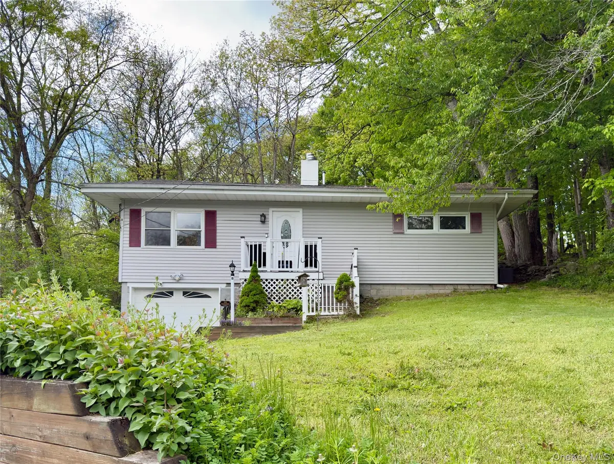 15 Forest Drive, Hyde Park, NY 12538 - #1