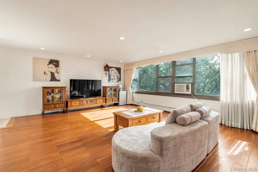 10-10 166 Street #6D, Beechhurst, NY 11357 - #3