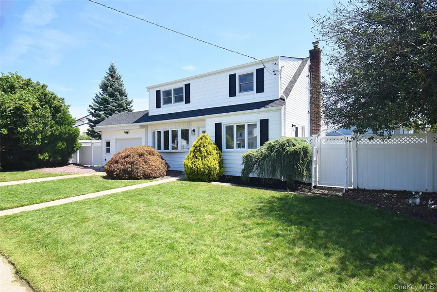 112 Raynor Street, West Babylon, NY 11704 - #3