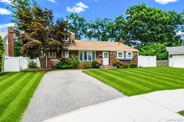 2275 Hynes Place, Bellmore, NY 11710