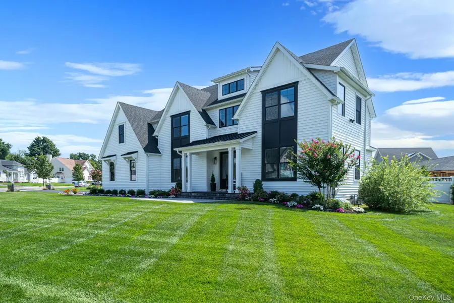 53 Southview Circle, Lake Grove, NY 11755 - #2