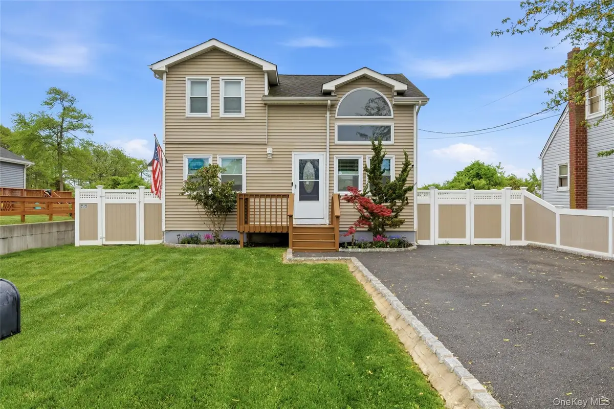 24 Peters Drive, Shirley, NY 11967 - #1