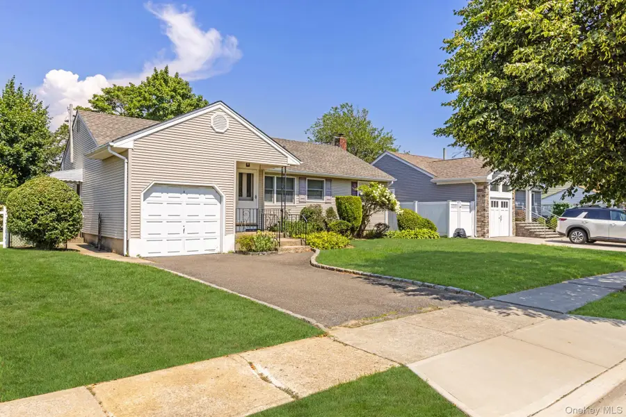 2057 Paddock Road, Seaford, NY 11783 - #2