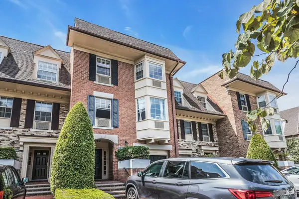 13-24 208th Place #167U, Bayside, NY 11360