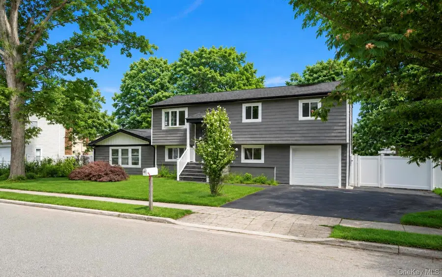 41 Madison Avenue, Amityville, NY 11701 - #3