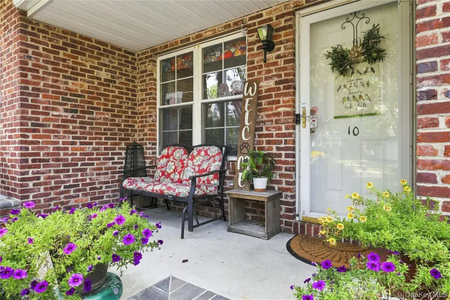 10 Sprucewood Boulevard, Central Islip, NY 11722 - #3